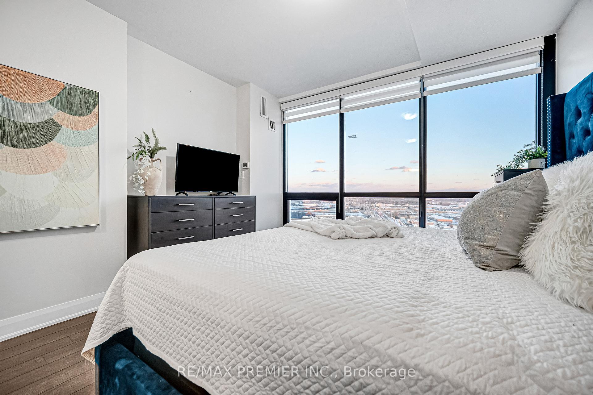Photo 34 of Unit 2001, 2900 Highway 7, Vaughan, Concord — HOMEH