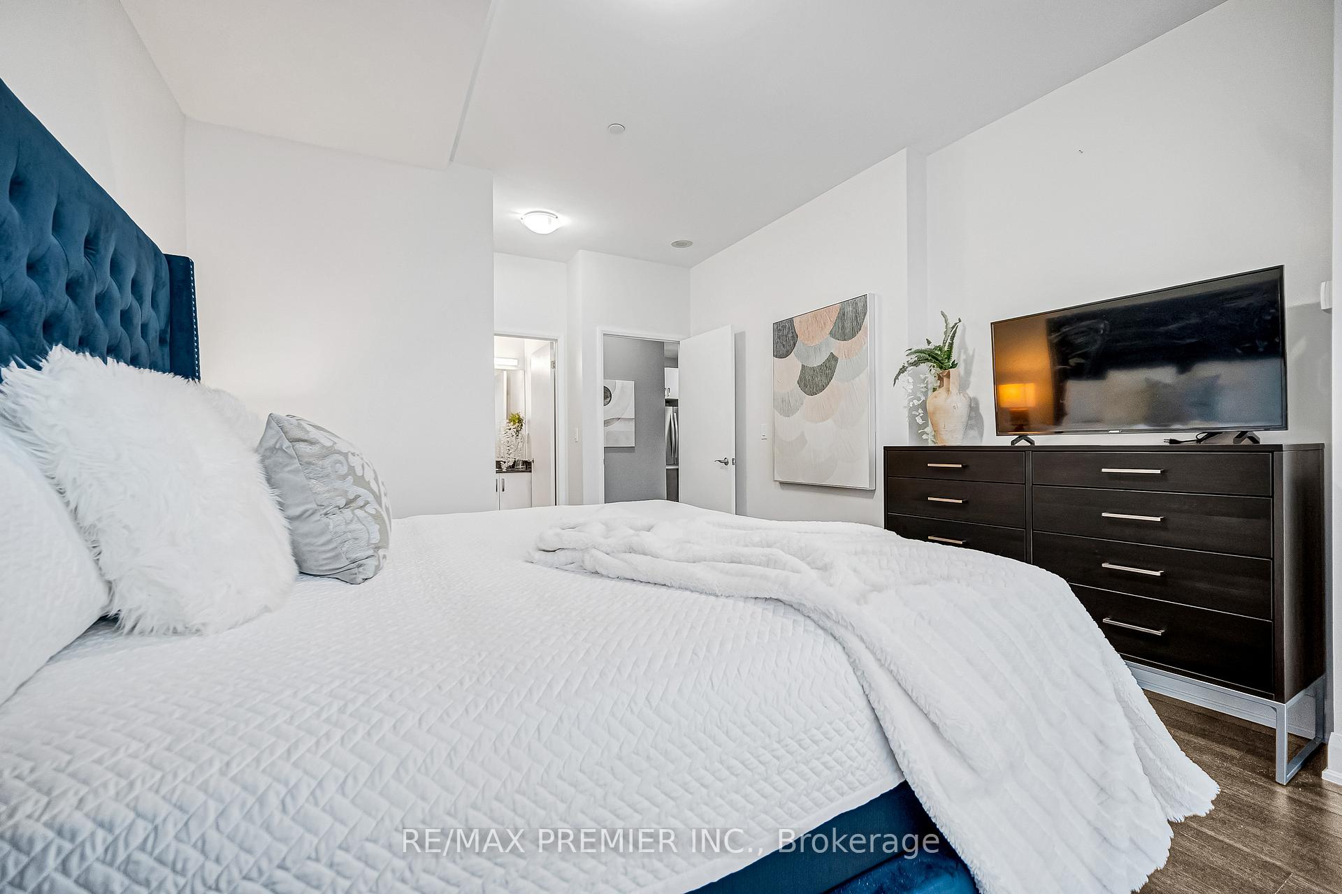 Photo 29 of Unit 2001, 2900 Highway 7, Vaughan, Concord — HOMEH