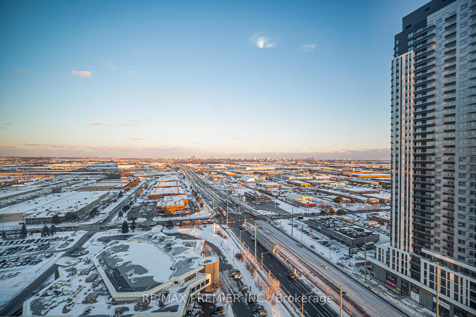 Photo 30 of Unit 2001, 2900 Highway 7, Vaughan, Concord — HOMEH