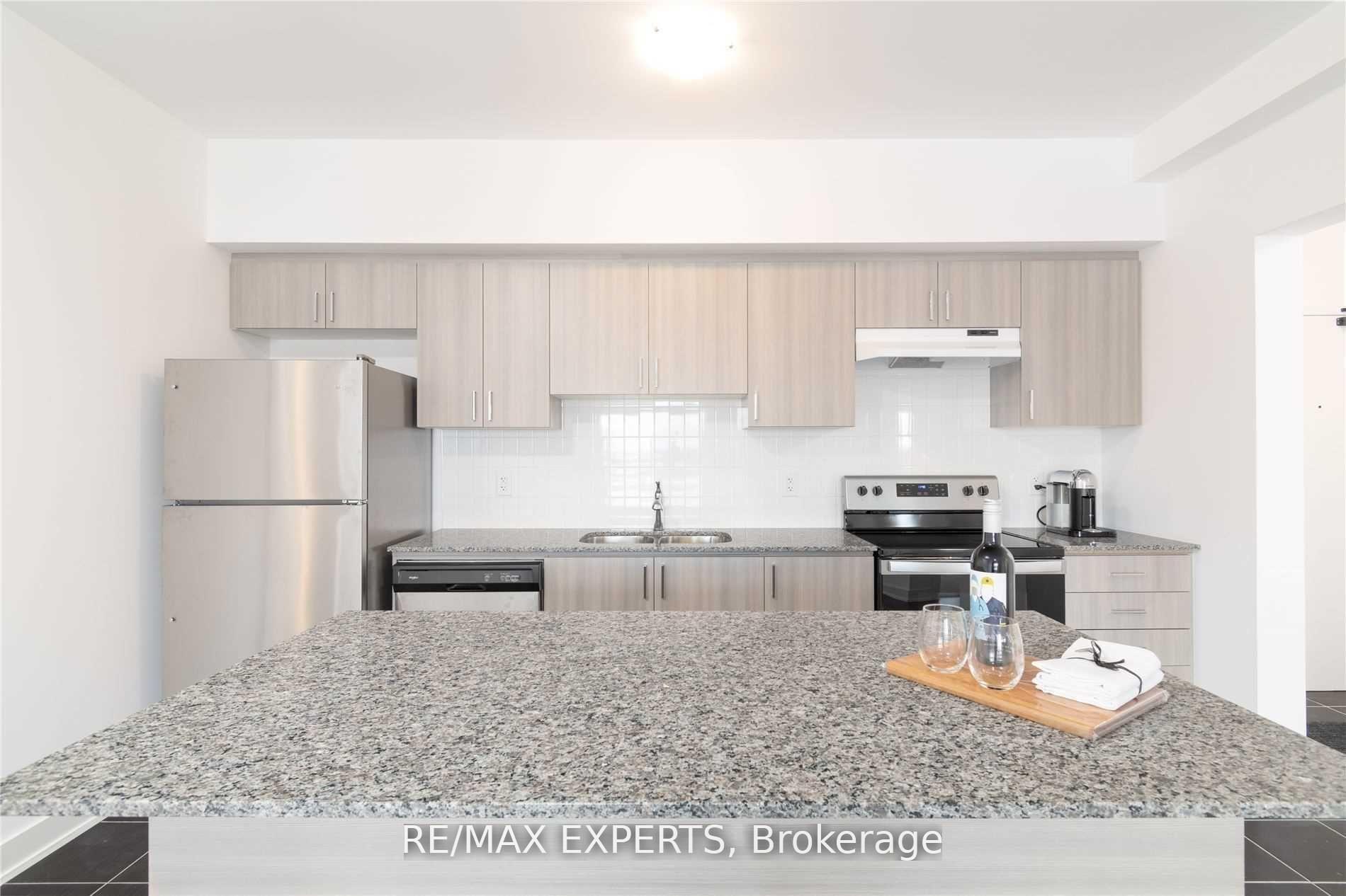 Photo 1 of Unit 604, 4 Spice Way, Barrie, Rural Barrie Southeast — HOMEH