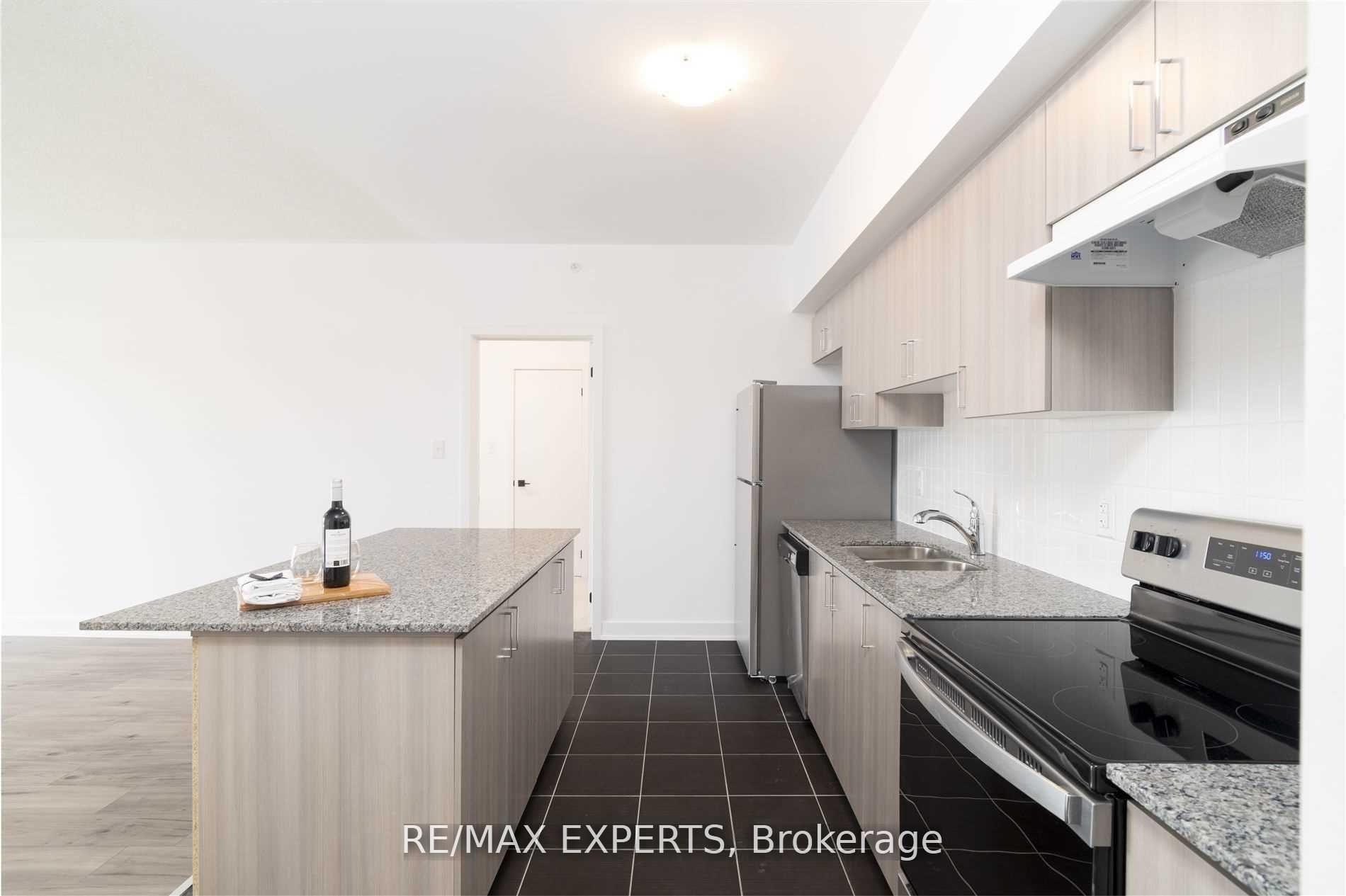 Photo 4 of Unit 604, 4 Spice Way, Barrie, Rural Barrie Southeast — HOMEH
