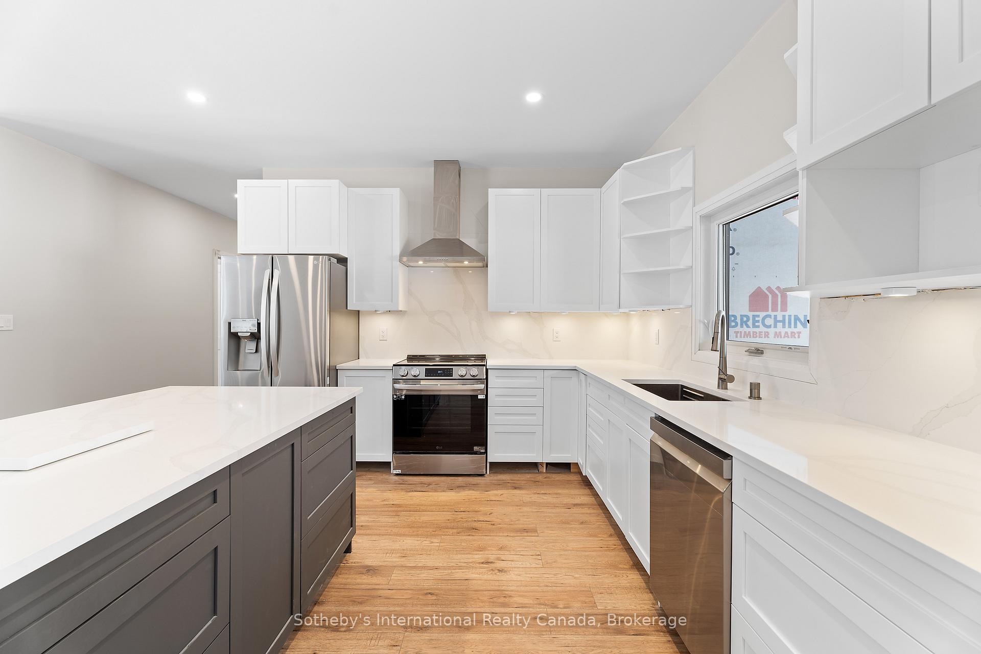 Photo 2 of 1094 Laidlaw Avenue, Gravenhurst, Morrison — HOMEH
