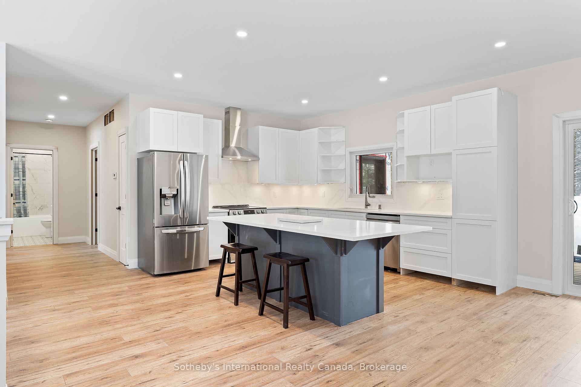 Photo 11 of 1094 Laidlaw Avenue, Gravenhurst, Morrison — HOMEH