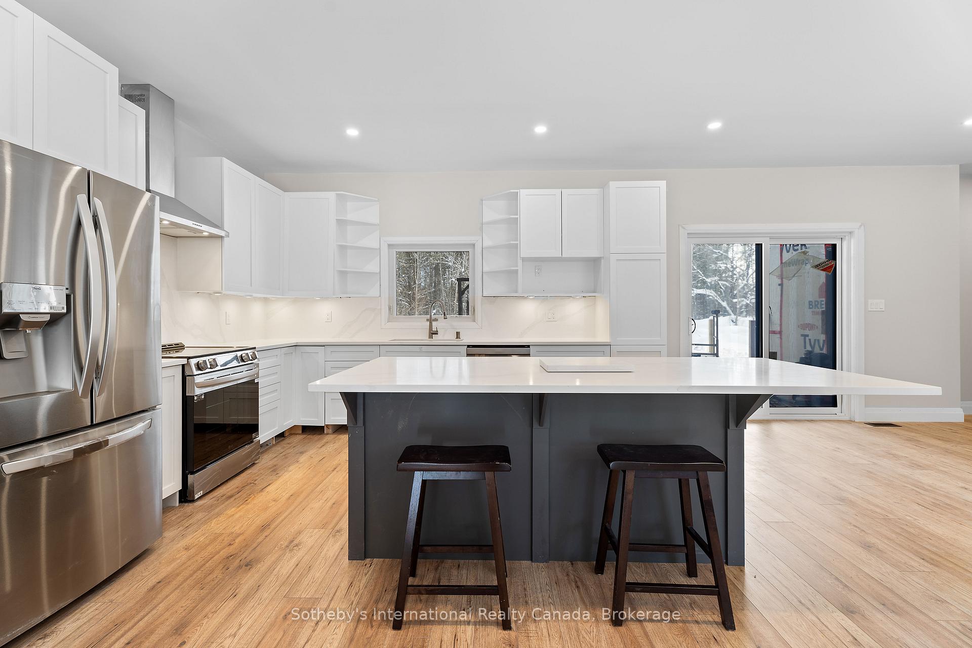 Photo 13 of 1094 Laidlaw Avenue, Gravenhurst, Morrison — HOMEH