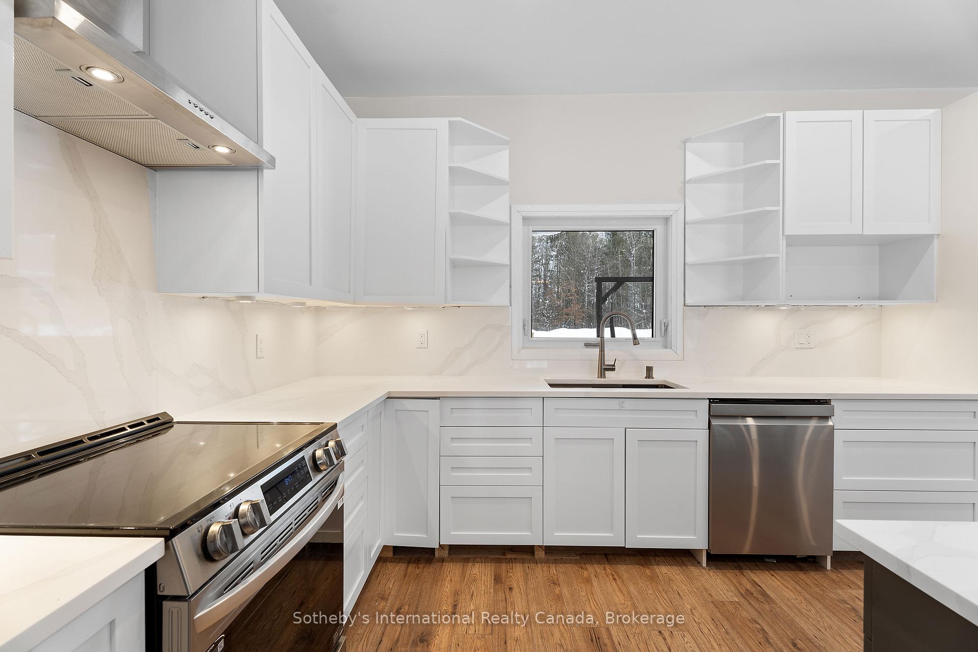 Photo 15 of 1094 Laidlaw Avenue, Gravenhurst, Morrison — HOMEH