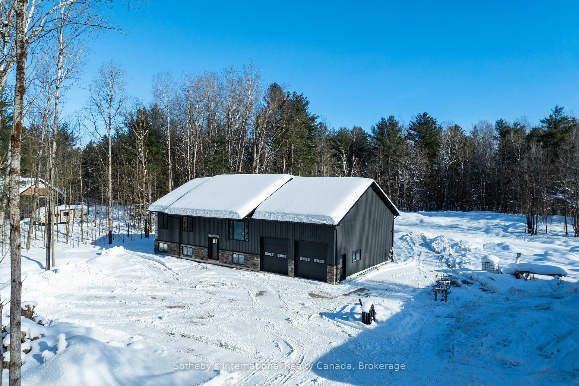 Photo 36 of 1094 Laidlaw Avenue, Gravenhurst, Morrison — HOMEH