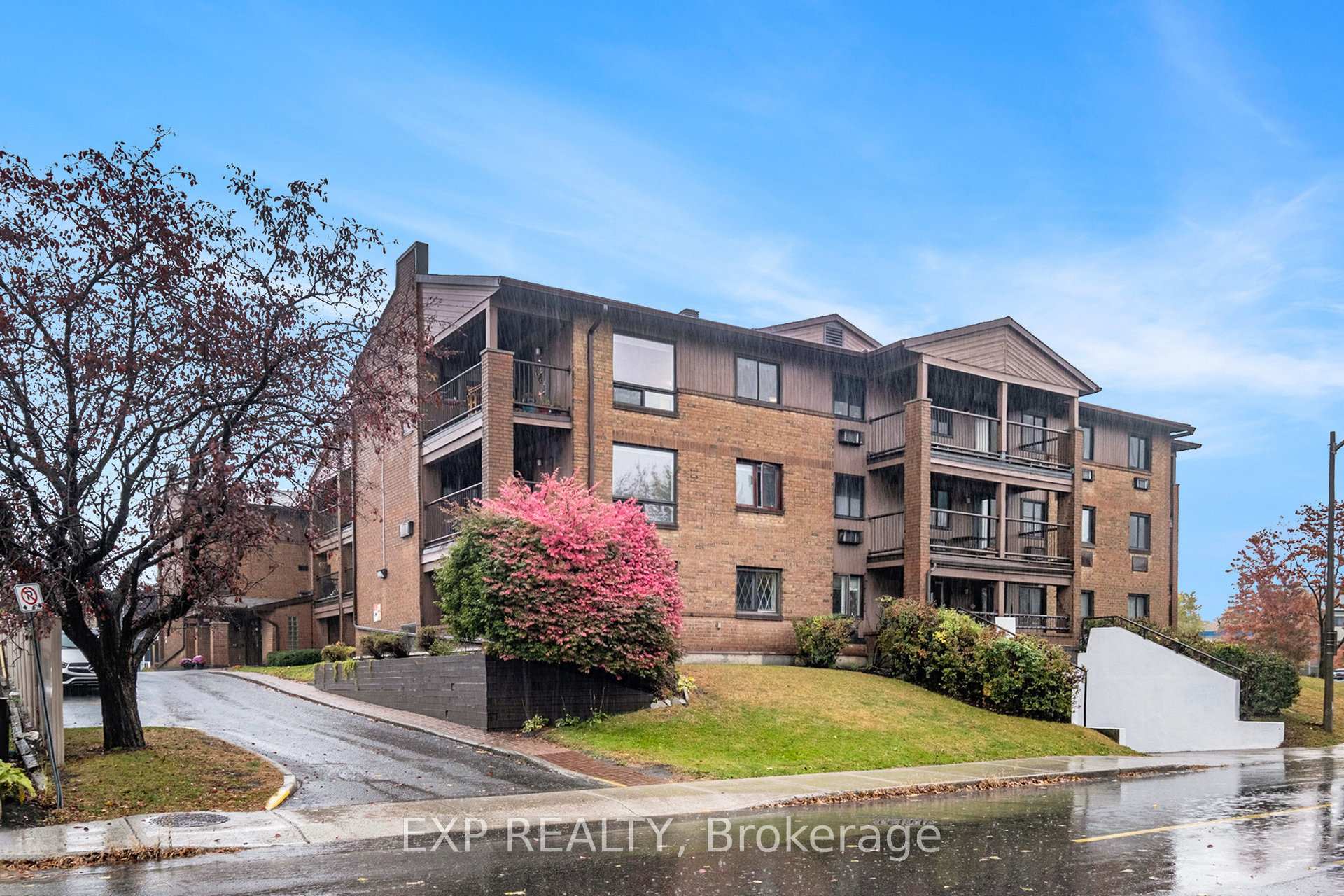 Photo 2 of Unit 309, 316 Savard Avenue, Ottawa, Vanier — HOMEH
