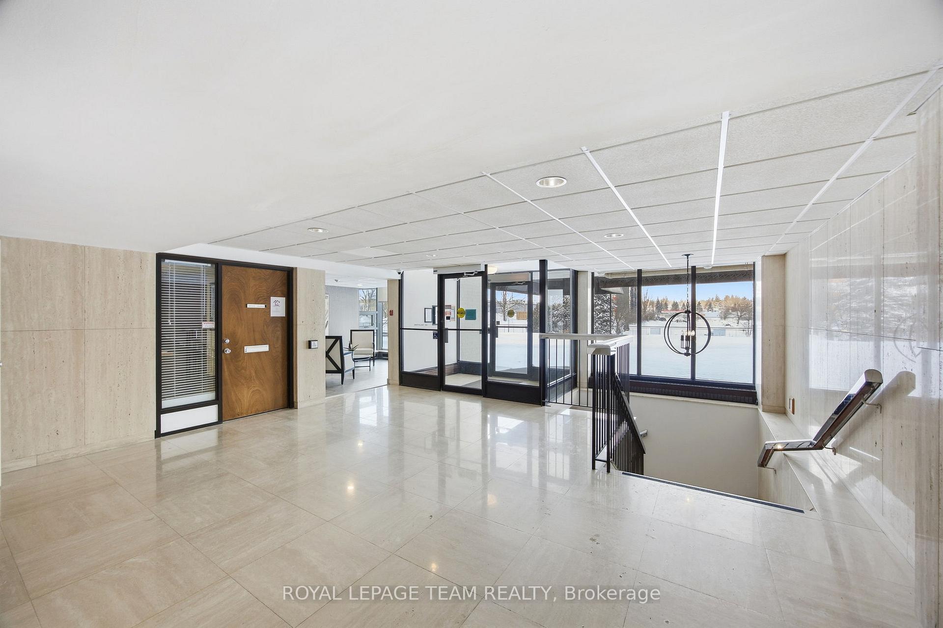 Photo 13 of Unit 109, 19 Woodlawn Road E, Guelph, Riverside Park — HOMEH