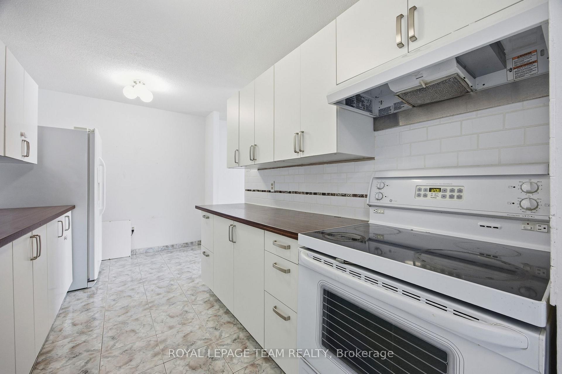 Photo 20 of Unit 109, 19 Woodlawn Road E, Guelph, Riverside Park — HOMEH