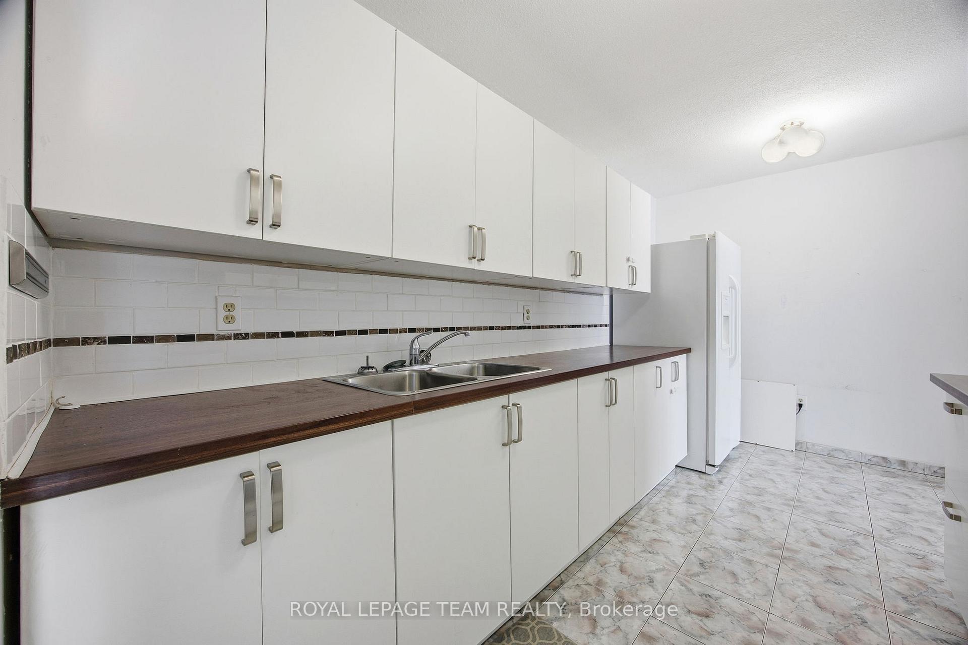 Photo 16 of Unit 109, 19 Woodlawn Road E, Guelph, Riverside Park — HOMEH