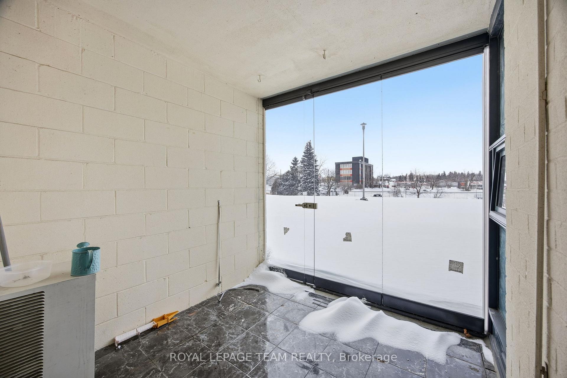 Photo 9 of Unit 109, 19 Woodlawn Road E, Guelph, Riverside Park — HOMEH