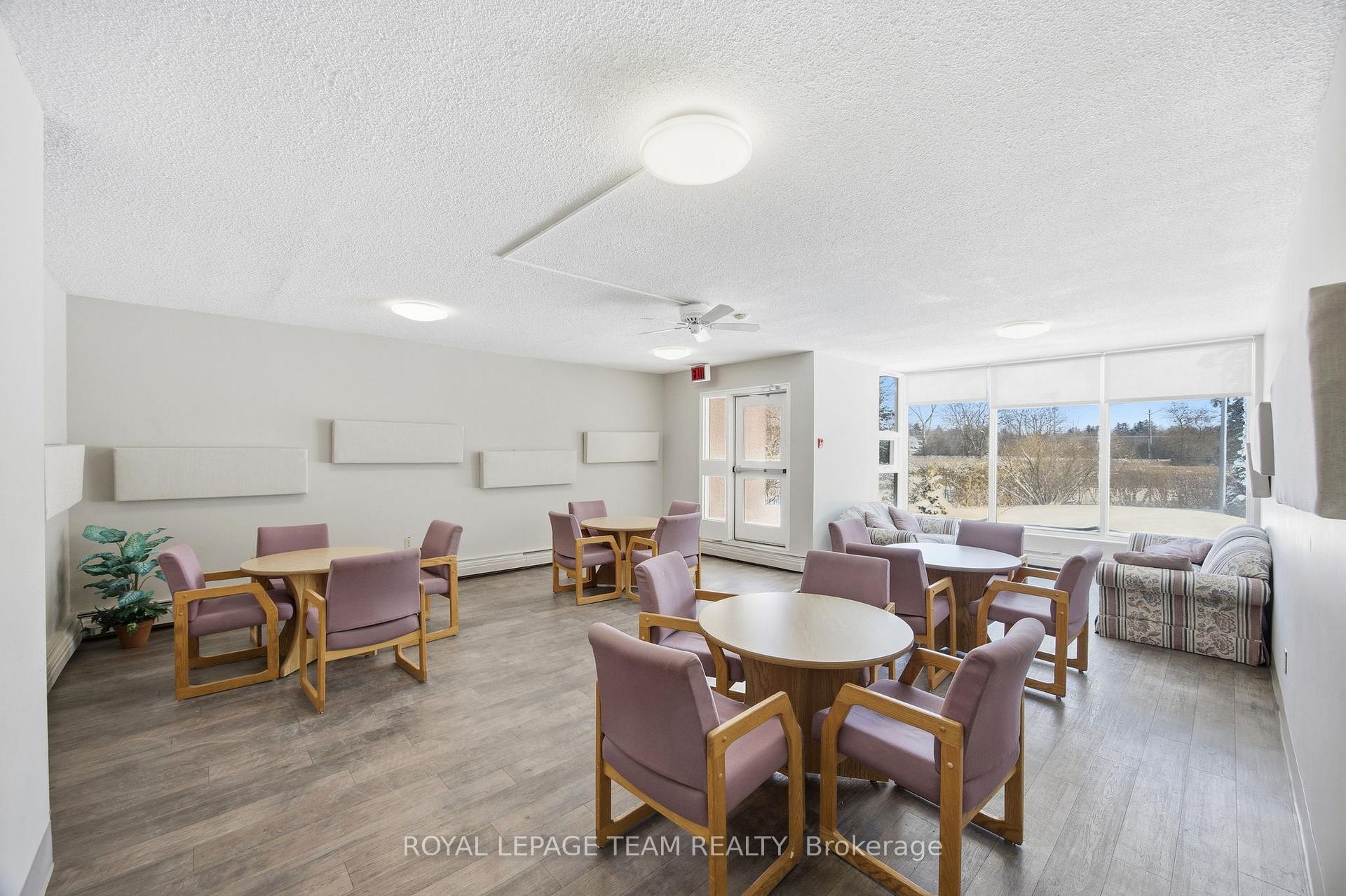 Photo 4 of Unit 109, 19 Woodlawn Road E, Guelph, Riverside Park — HOMEH