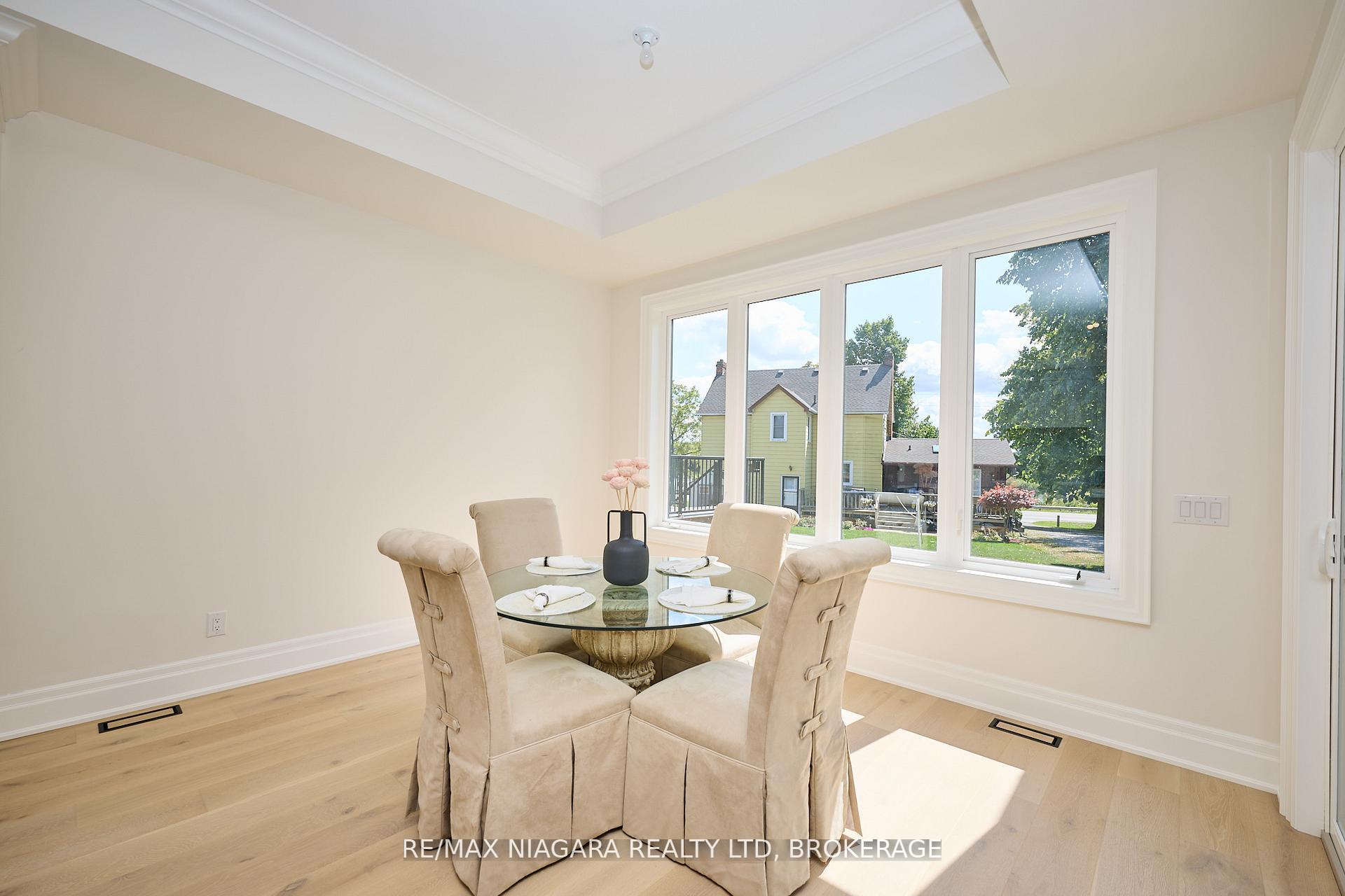 Photo 36 of 21 Ivy Crescent, Thorold, Confederation Heights — HOMEH