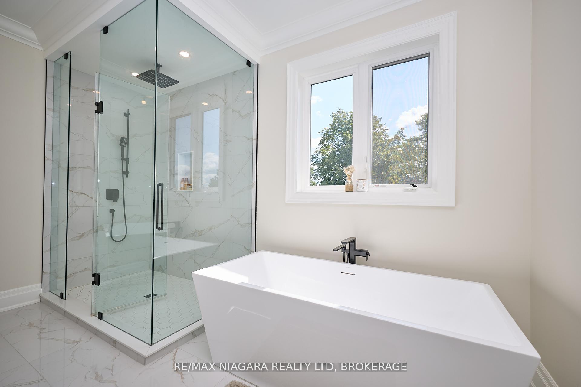 Photo 14 of 21 Ivy Crescent, Thorold, Confederation Heights — HOMEH