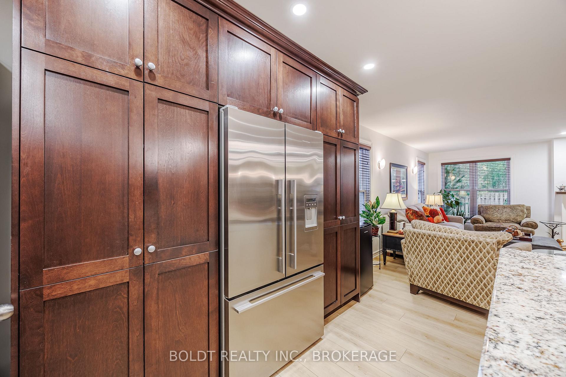 Photo 21 of 25 Neptune Drive, St. Catharines, Bunting/Linwell — HOMEH