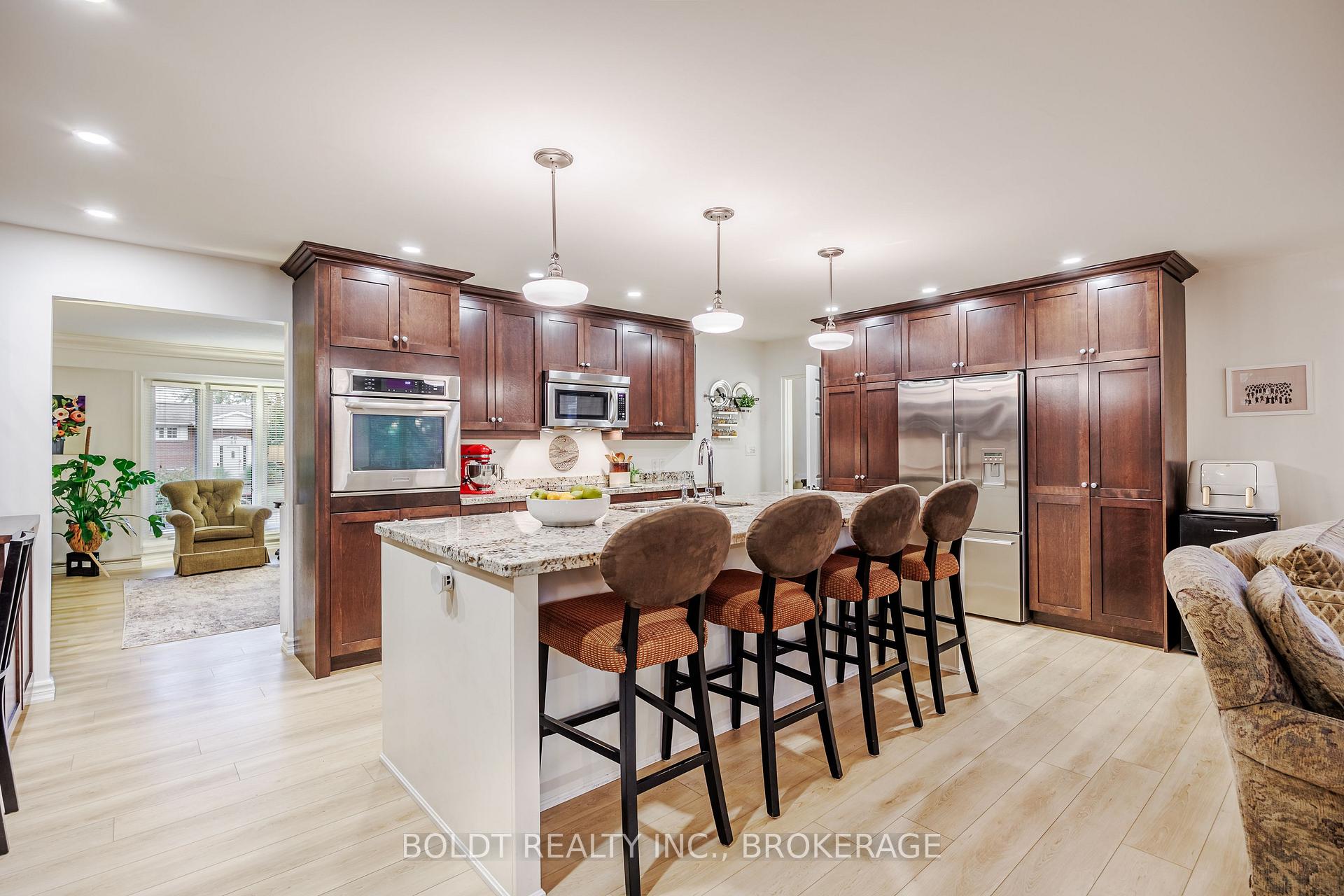 Photo 34 of 25 Neptune Drive, St. Catharines, Bunting/Linwell — HOMEH