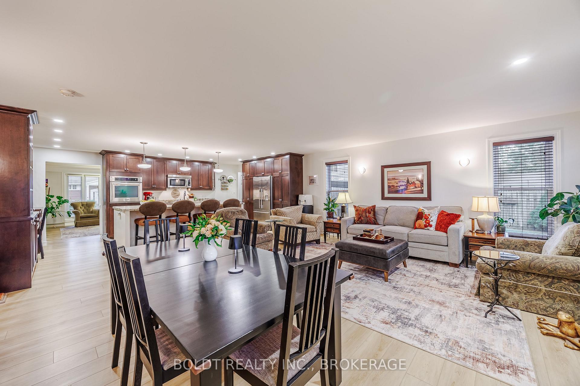 Photo 7 of 25 Neptune Drive, St. Catharines, Bunting/Linwell — HOMEH