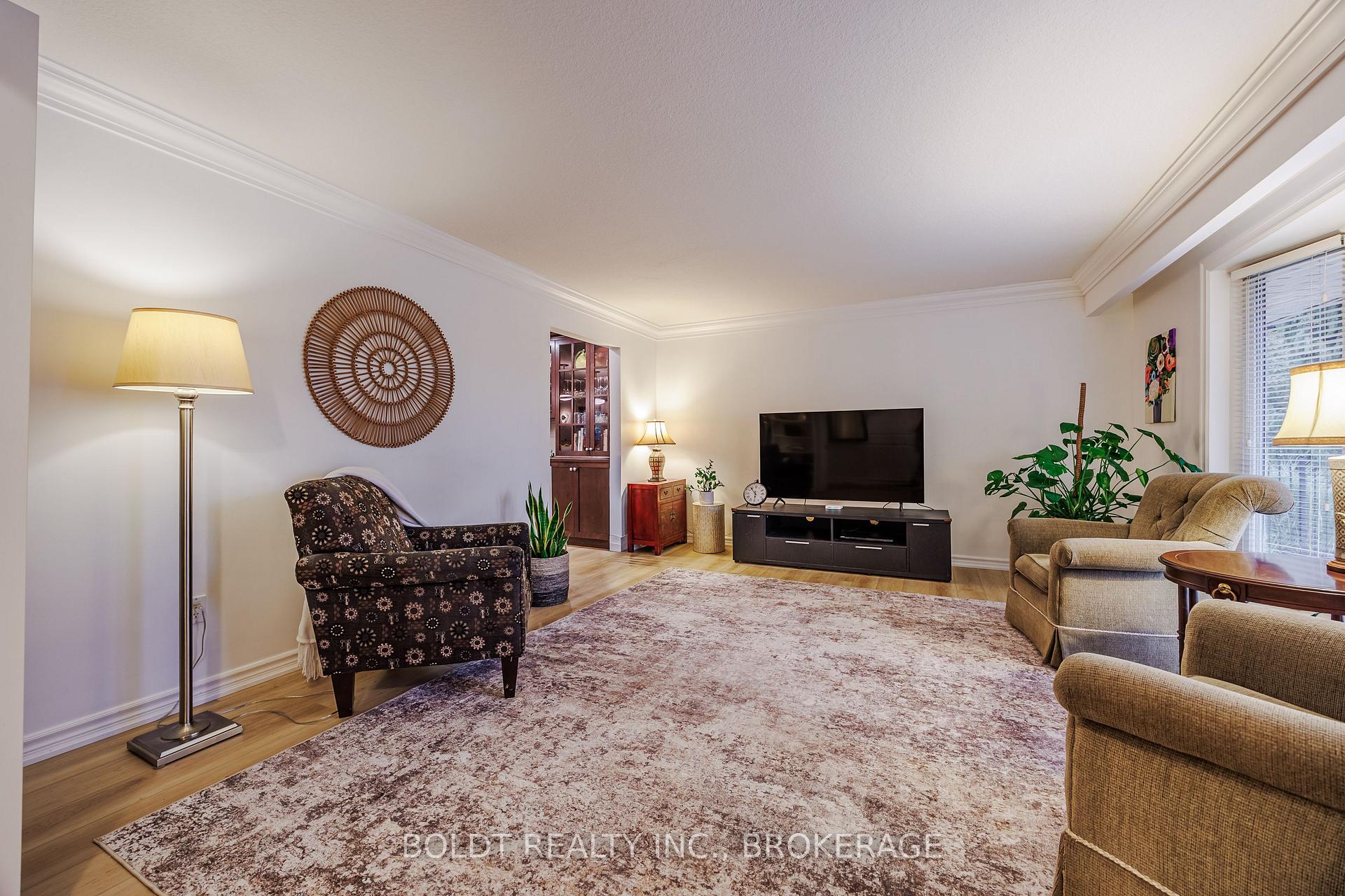 Photo 9 of 25 Neptune Drive, St. Catharines, Bunting/Linwell — HOMEH