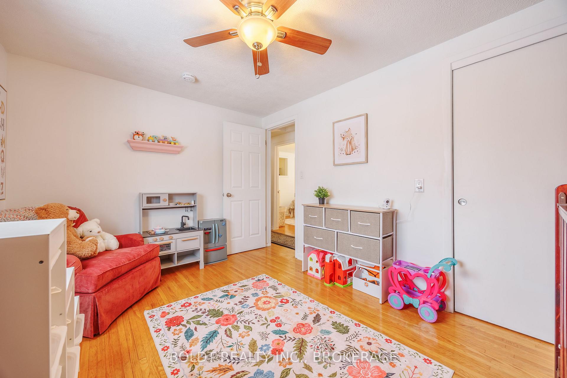 Photo 24 of 25 Neptune Drive, St. Catharines, Bunting/Linwell — HOMEH