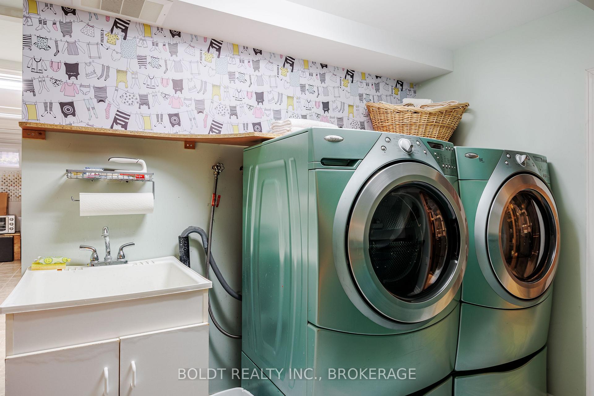 Photo 28 of 25 Neptune Drive, St. Catharines, Bunting/Linwell — HOMEH