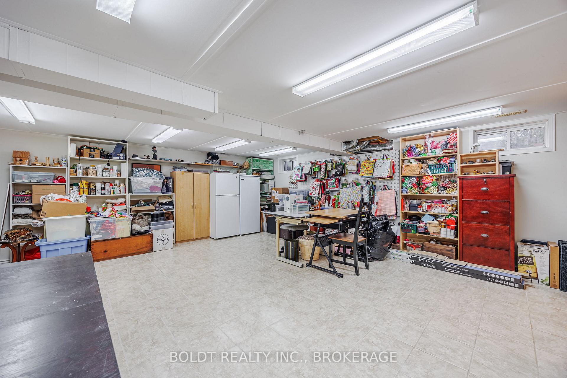 Photo 8 of 25 Neptune Drive, St. Catharines, Bunting/Linwell — HOMEH