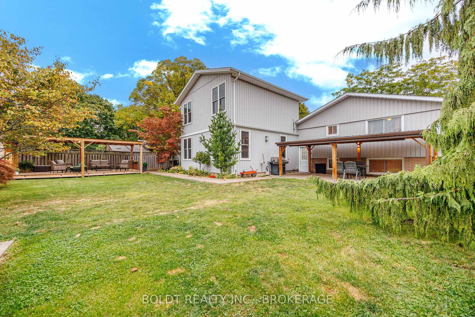 Photo 33 of 25 Neptune Drive, St. Catharines, Bunting/Linwell — HOMEH