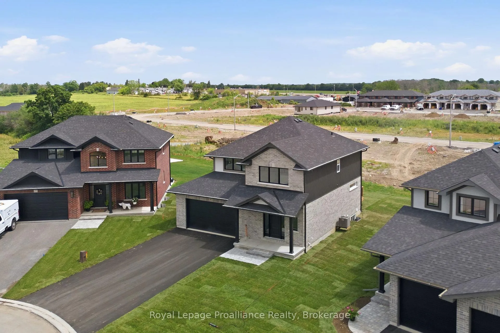 Photo 12 of 91 Raycroft Drive, Belleville, Thurlow Ward — HOMEH