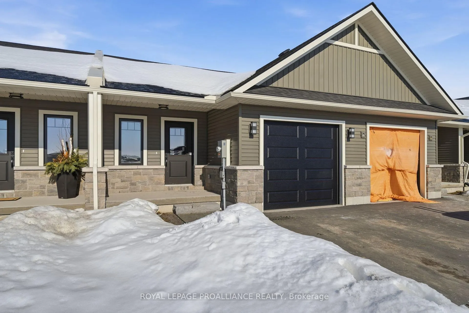 Photo 3 of 59 Sandhu Crescent, Belleville, Belleville Ward — HOMEH