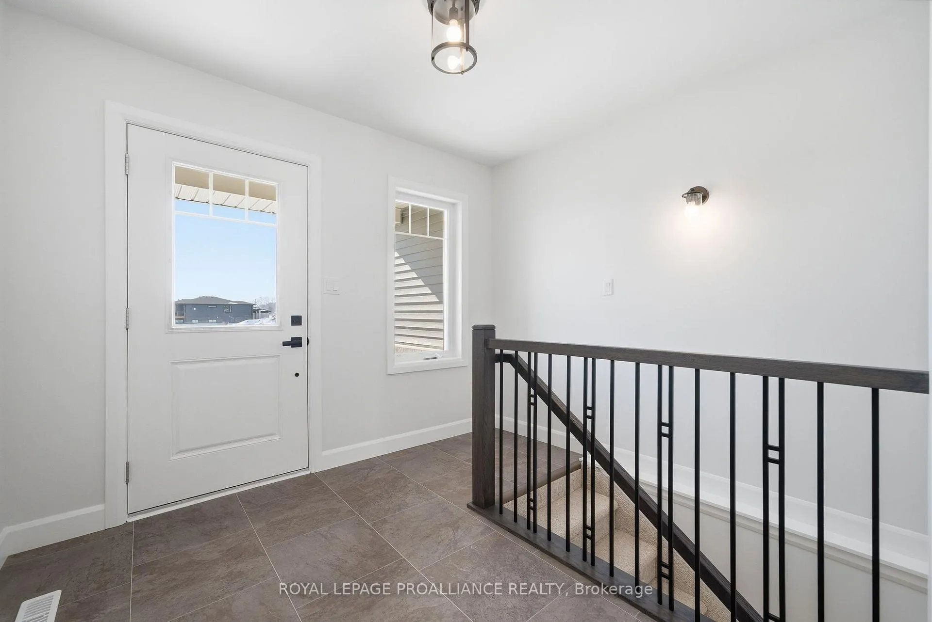 Photo 6 of 59 Sandhu Crescent, Belleville, Belleville Ward — HOMEH