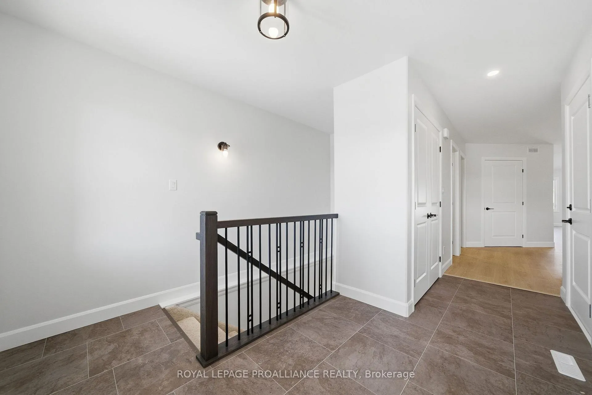 Photo 7 of 59 Sandhu Crescent, Belleville, Belleville Ward — HOMEH