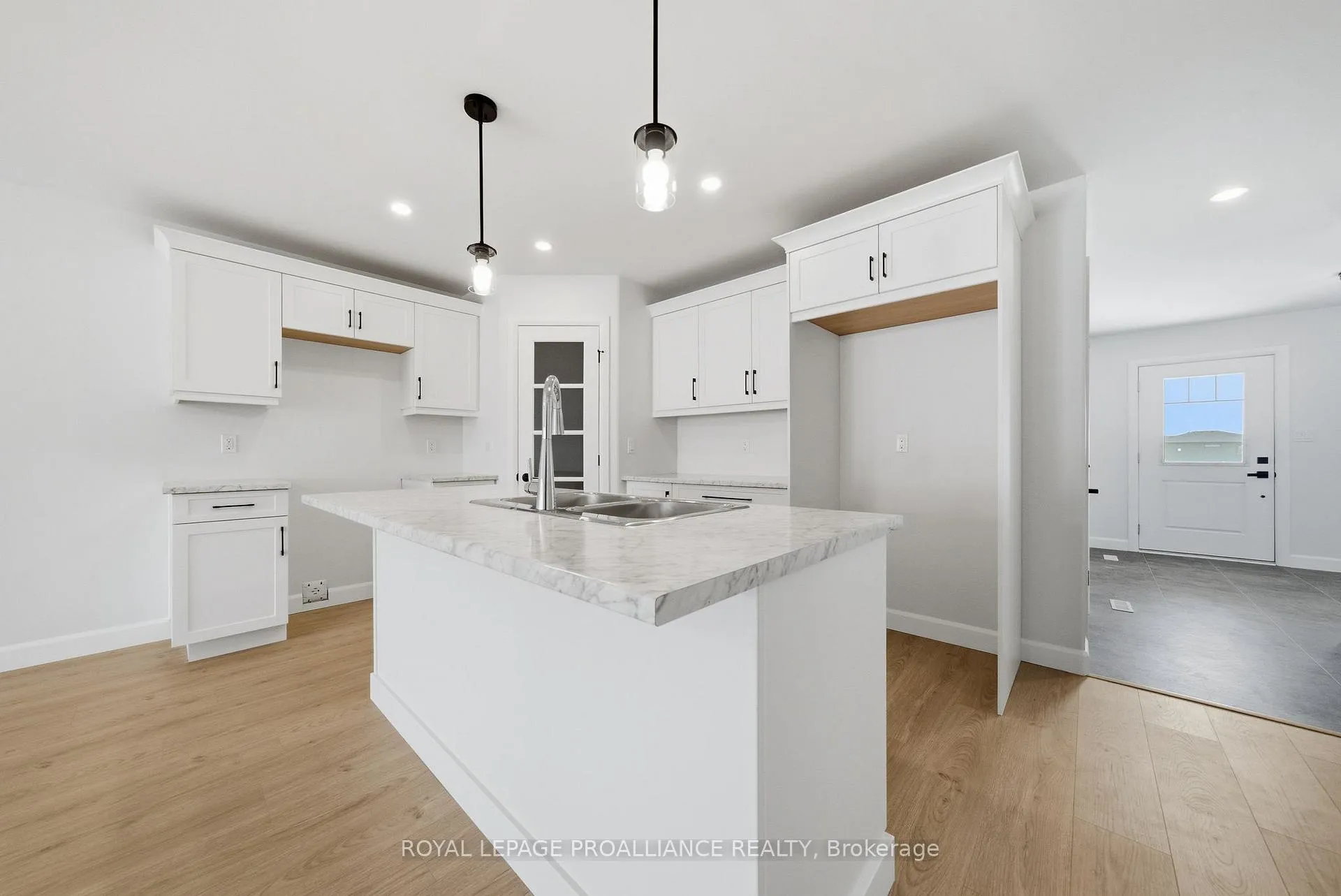 Photo 10 of 59 Sandhu Crescent, Belleville, Belleville Ward — HOMEH