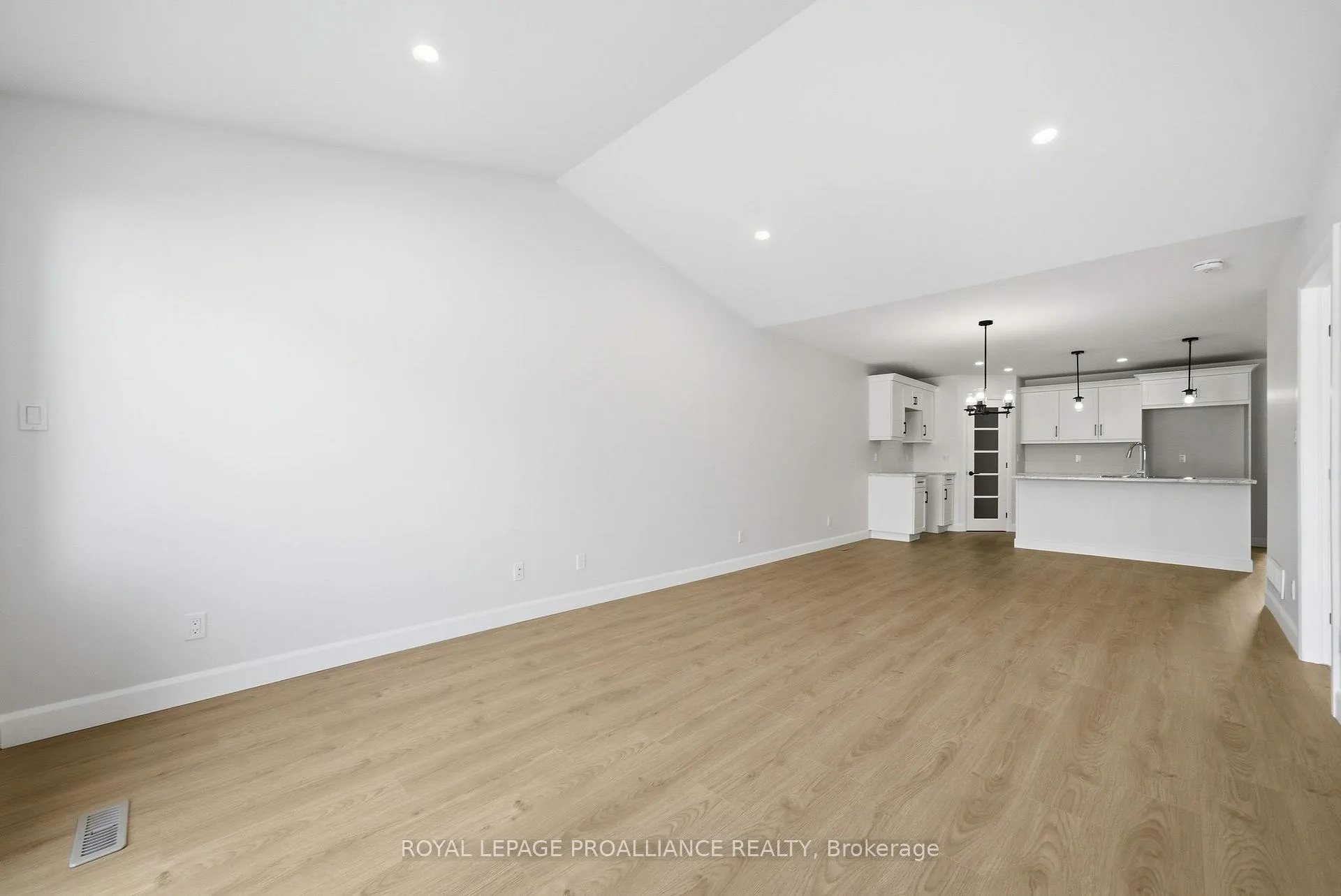 Photo 14 of 59 Sandhu Crescent, Belleville, Belleville Ward — HOMEH