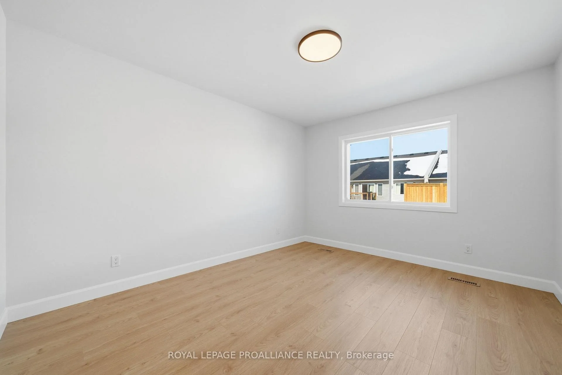 Photo 21 of 59 Sandhu Crescent, Belleville, Belleville Ward — HOMEH
