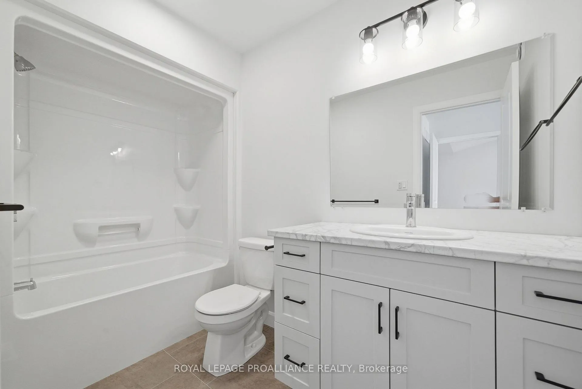 Photo 23 of 59 Sandhu Crescent, Belleville, Belleville Ward — HOMEH