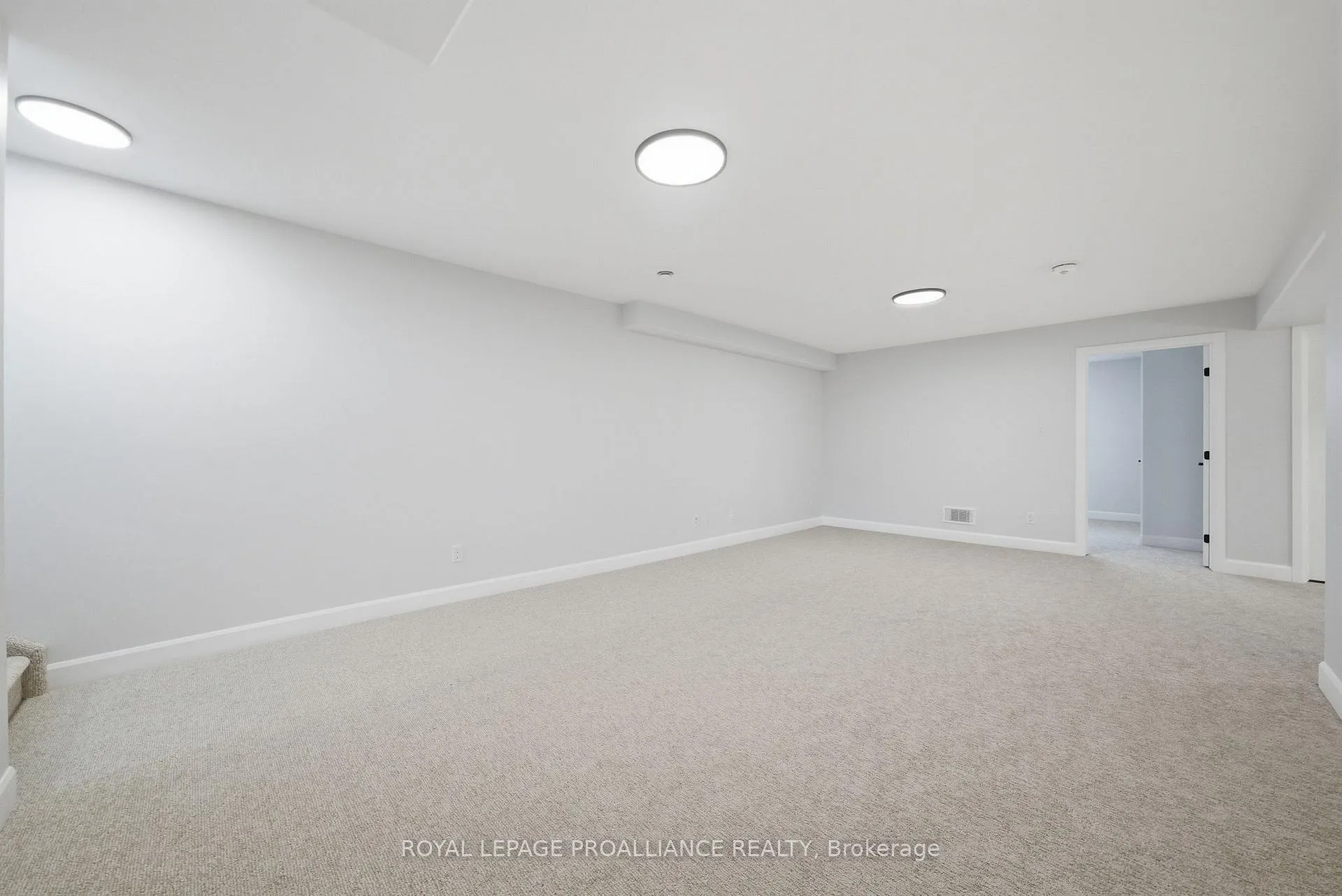 Photo 25 of 59 Sandhu Crescent, Belleville, Belleville Ward — HOMEH