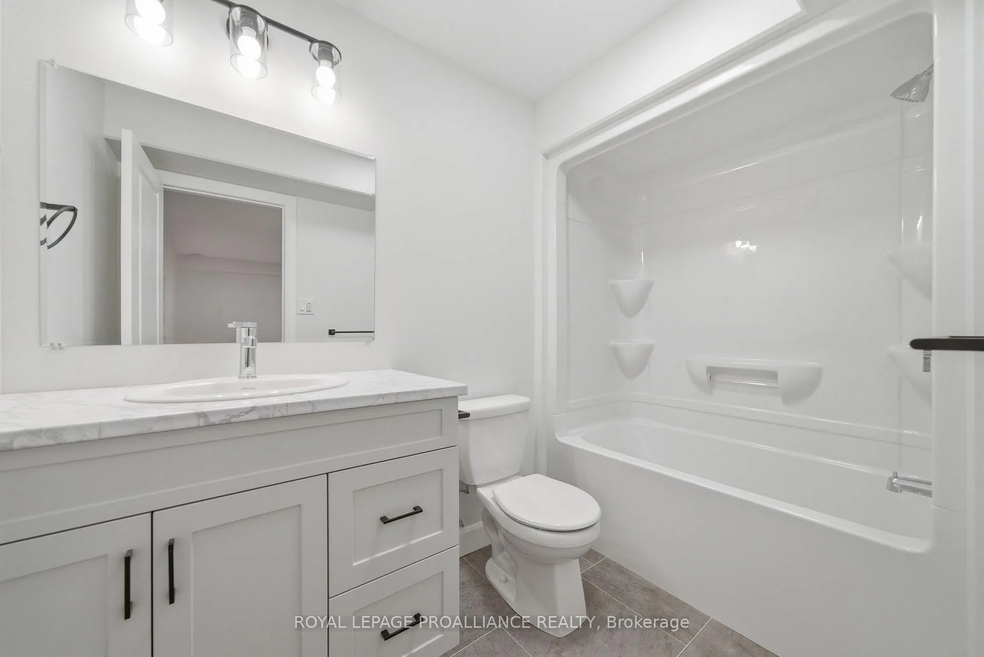 Photo 29 of 59 Sandhu Crescent, Belleville, Belleville Ward — HOMEH