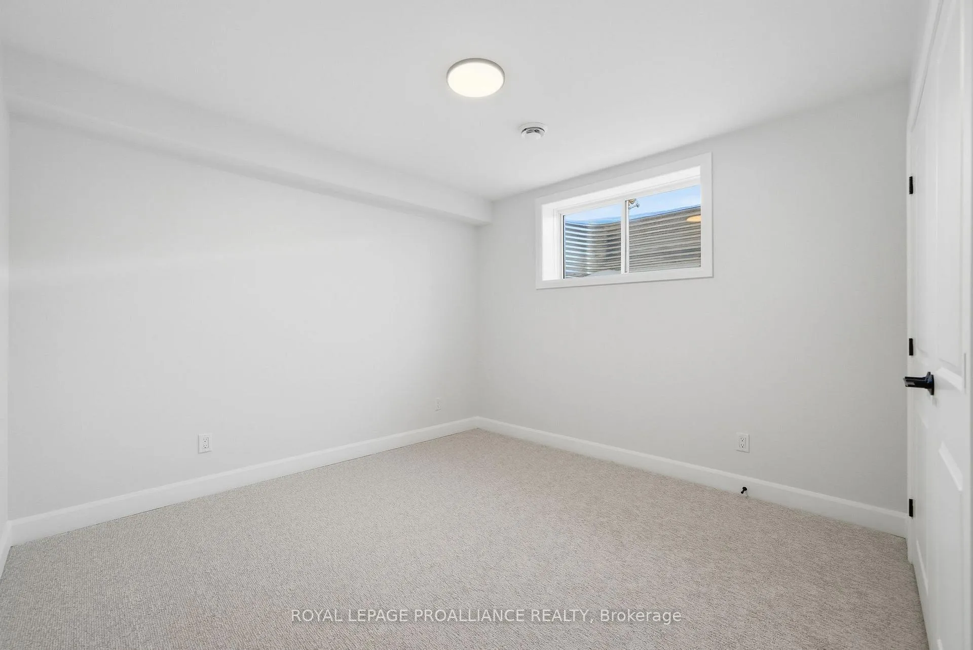 Photo 31 of 59 Sandhu Crescent, Belleville, Belleville Ward — HOMEH