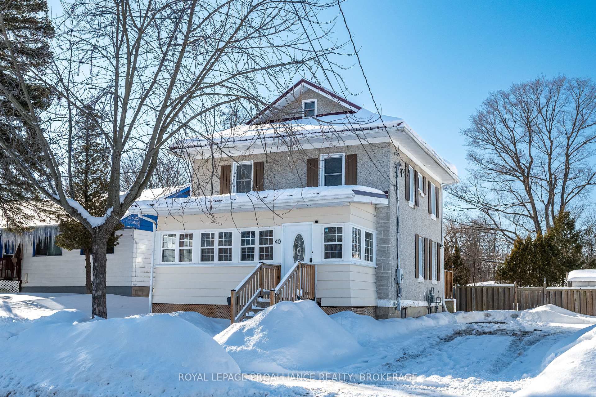 Front of 40 Elm Street