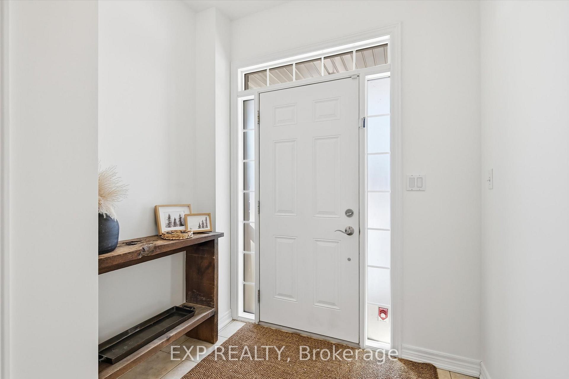 Photo 2 of 45 Browview Drive, Hamilton, Waterdown — HOMEH