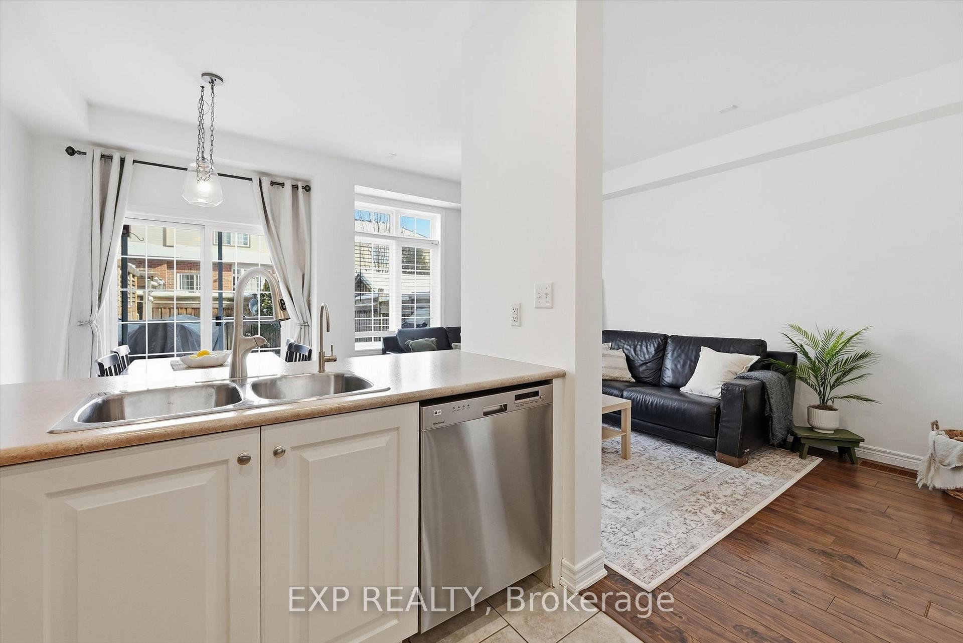 Photo 10 of 45 Browview Drive, Hamilton, Waterdown — HOMEH