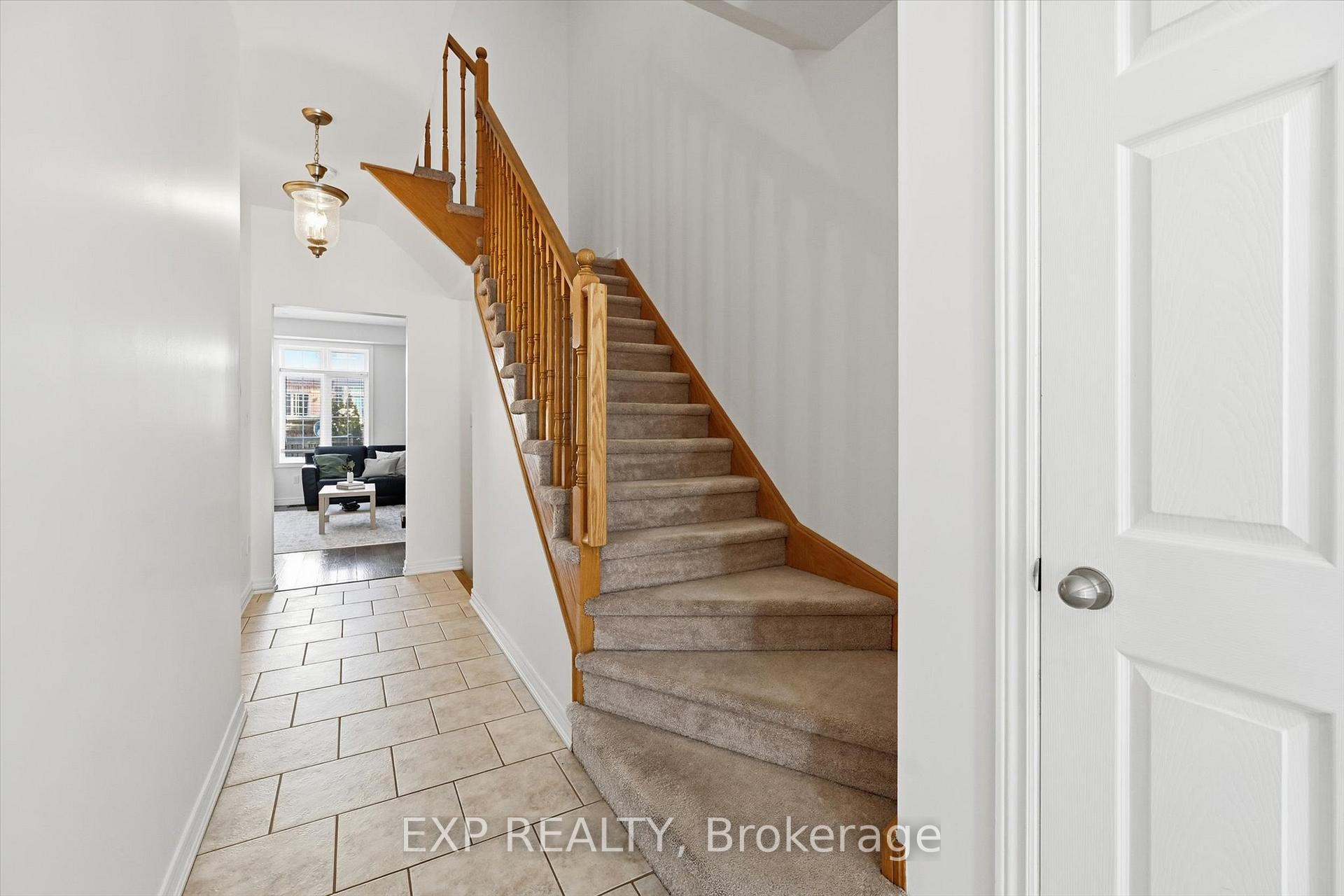 Photo 12 of 45 Browview Drive, Hamilton, Waterdown — HOMEH