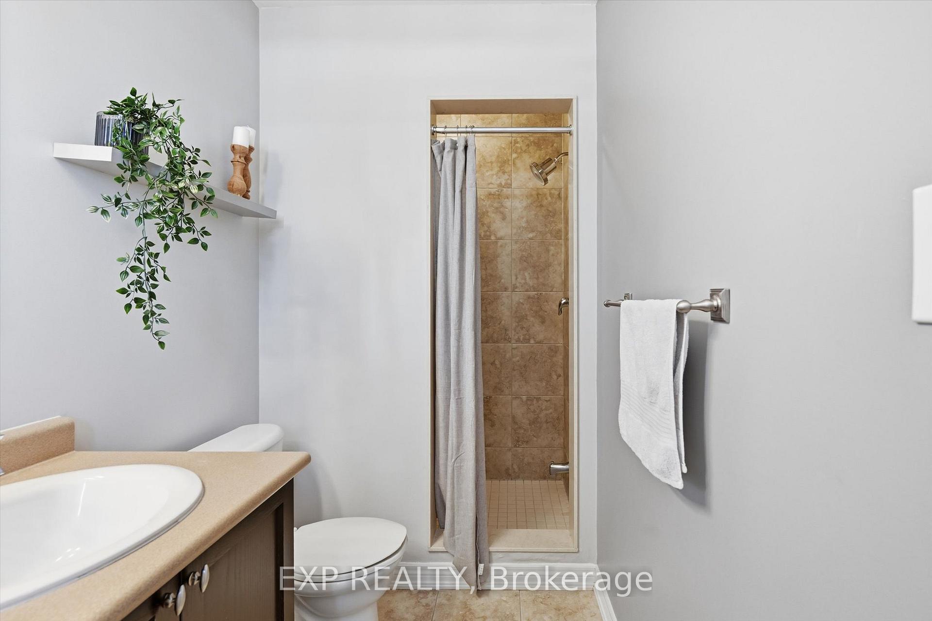 Photo 19 of 45 Browview Drive, Hamilton, Waterdown — HOMEH