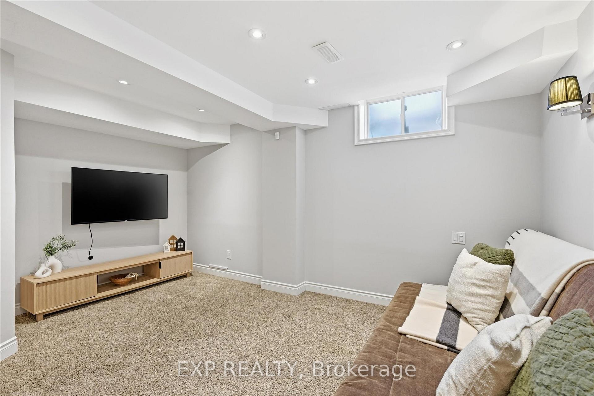 Photo 14 of 45 Browview Drive, Hamilton, Waterdown — HOMEH