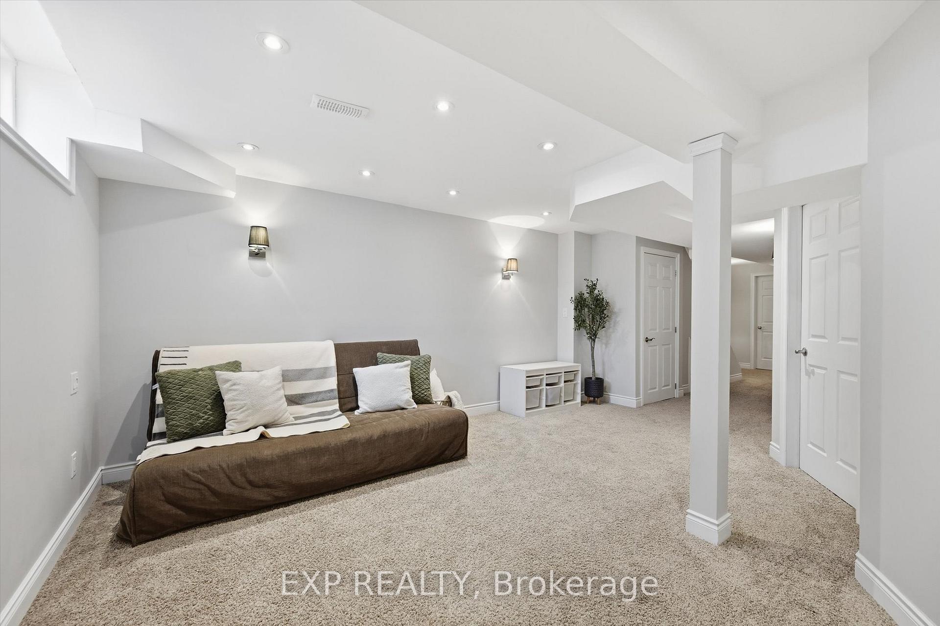Photo 13 of 45 Browview Drive, Hamilton, Waterdown — HOMEH