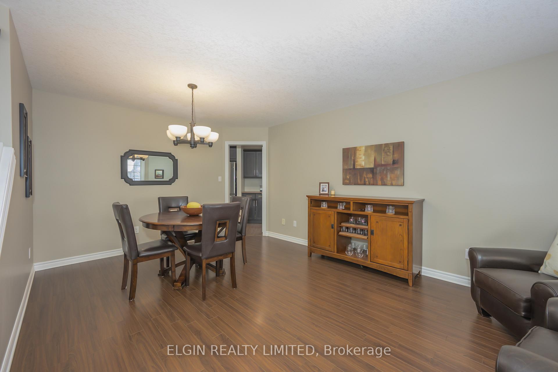 Photo 3 of 10 Kingfisher Court, St. Thomas — HOMEH