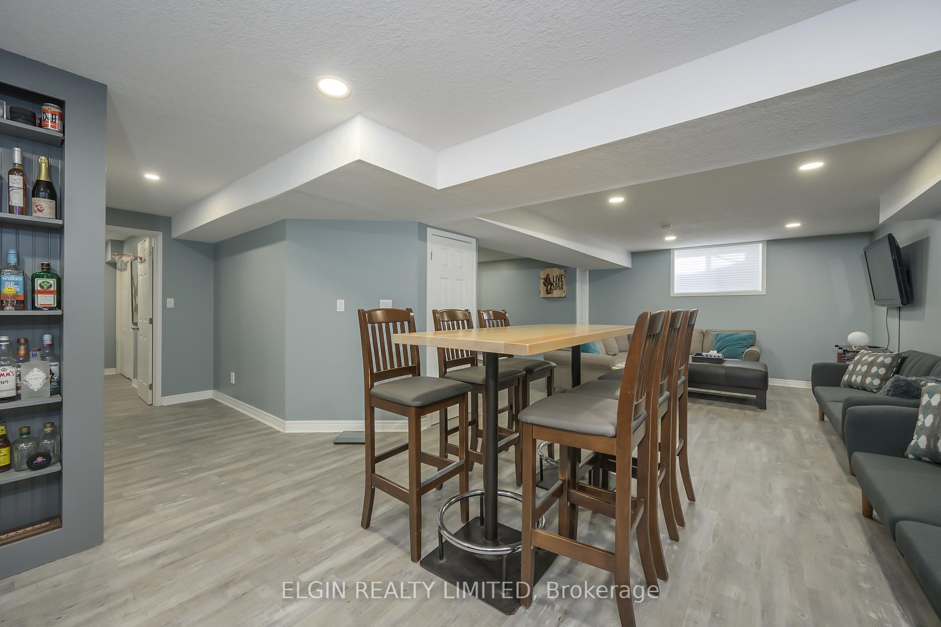 Photo 15 of 10 Kingfisher Court, St. Thomas — HOMEH