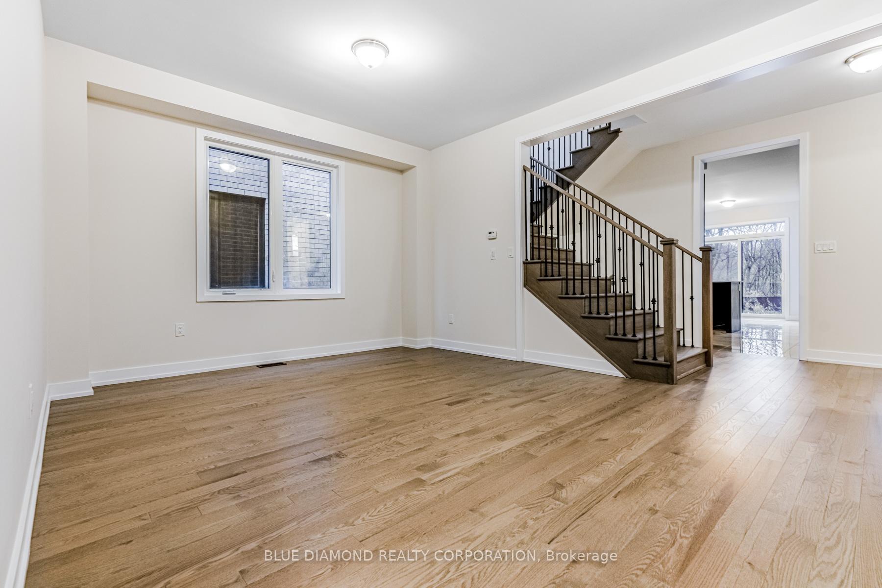Photo 2 of 1483 Wellwood Terrace, Milton, Cobban — HOMEH