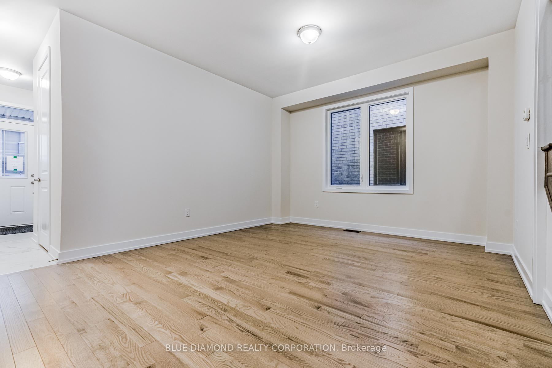 Photo 4 of 1483 Wellwood Terrace, Milton, Cobban — HOMEH
