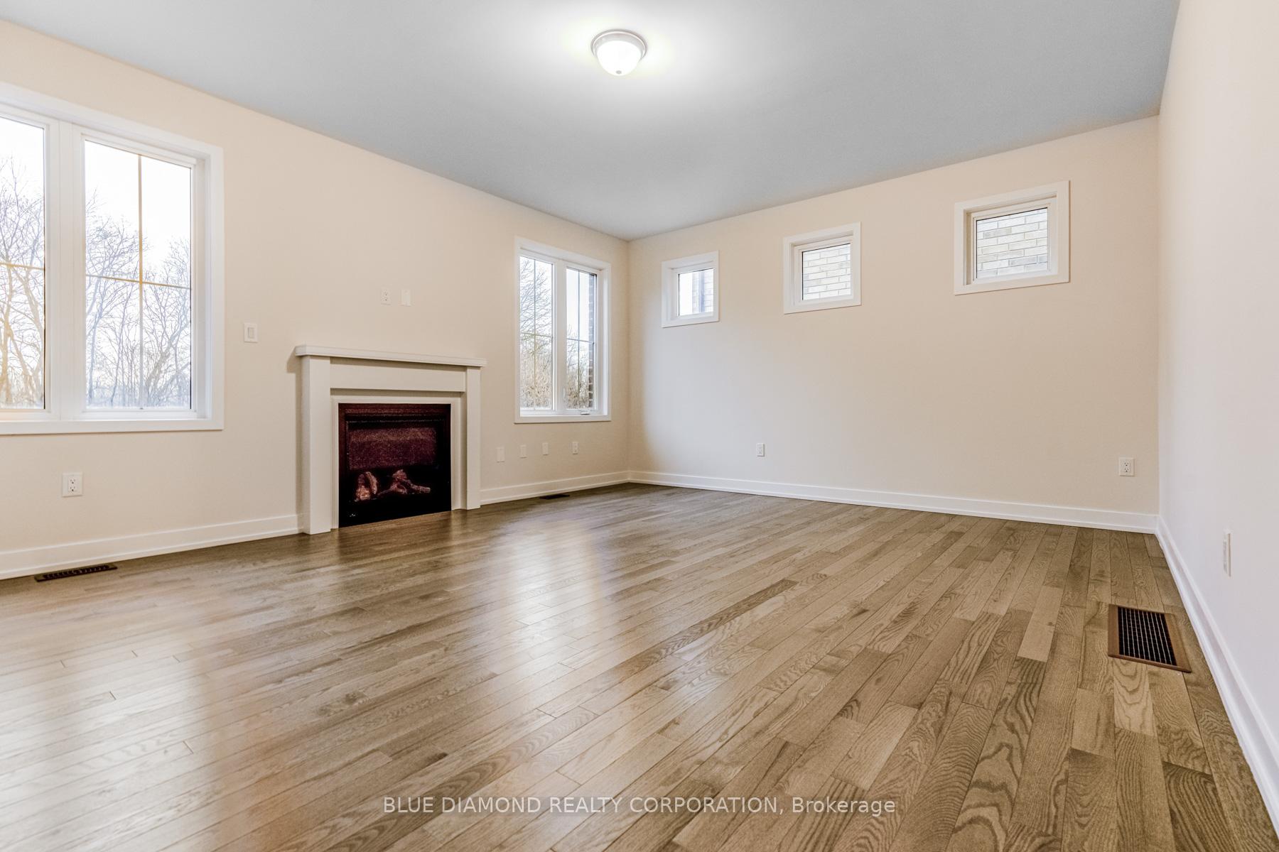 Photo 8 of 1483 Wellwood Terrace, Milton, Cobban — HOMEH