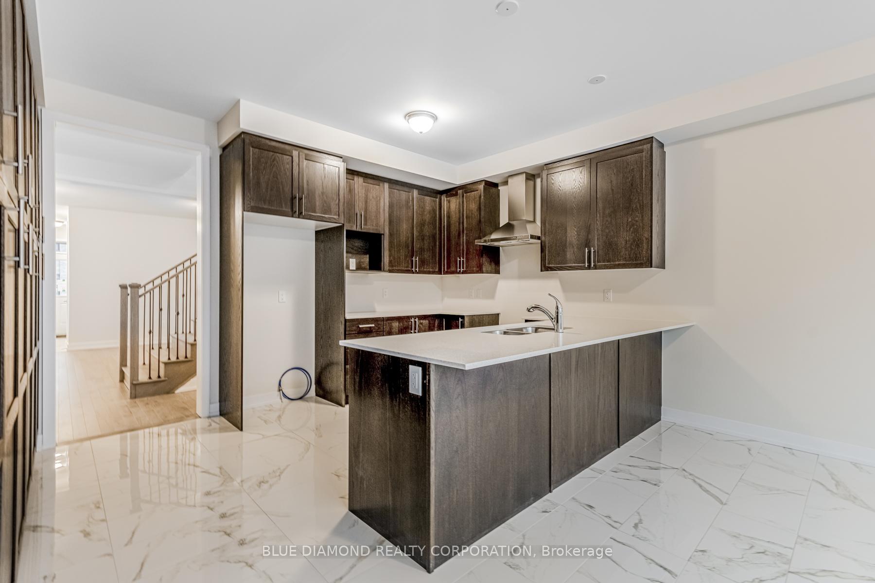 Photo 6 of 1483 Wellwood Terrace, Milton, Cobban — HOMEH